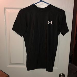 Men’s medium black heat gear Under Armour shirt